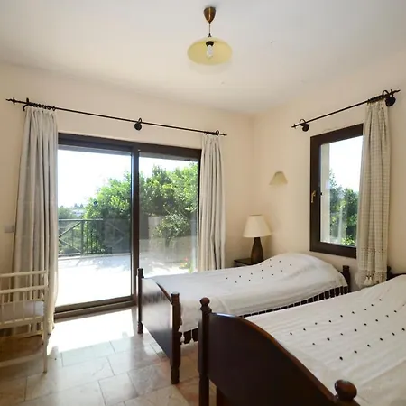 Villa Sleeps 8 Pool Air Con Wifi Bitez